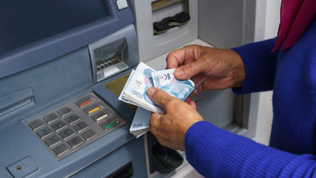 İş Bankası’ndan emeklilere müjde. İlki ücretsiz olacak