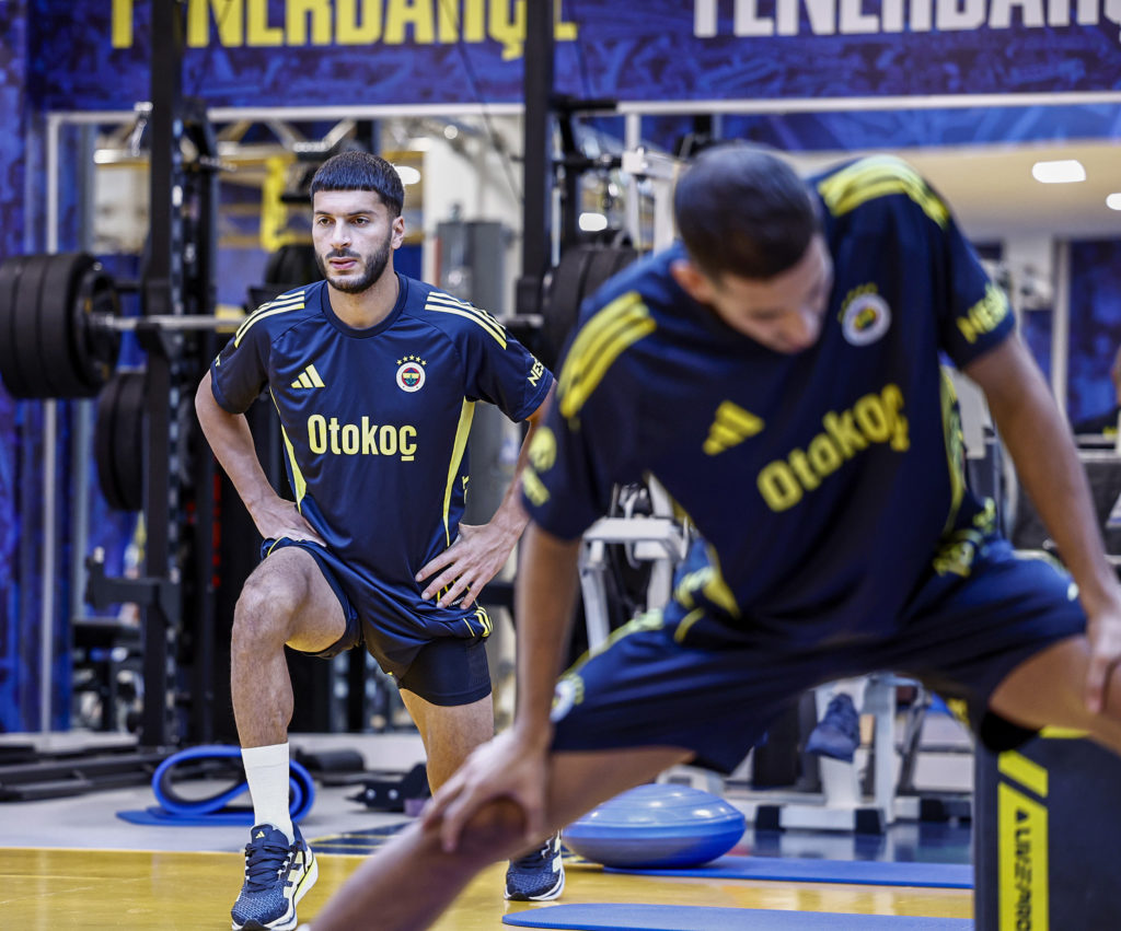 Fenerbahçe’de flaş Mert Müldür gelişmesi
