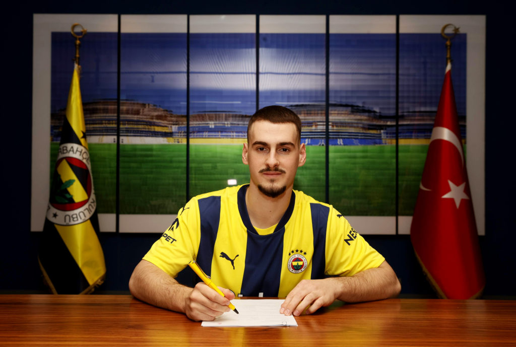 Fenerbahçe’de Mimovic gönderildi
