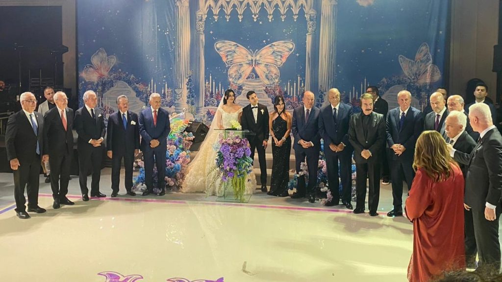 Mehmet Sevigen Kemal Kılıçdaroğlu, Muharrem İnce, Binalı Yıldırım, Orhan Gencebay’ı bir araya getirdi. Mehmet Sevigen’le ilgili şok detay